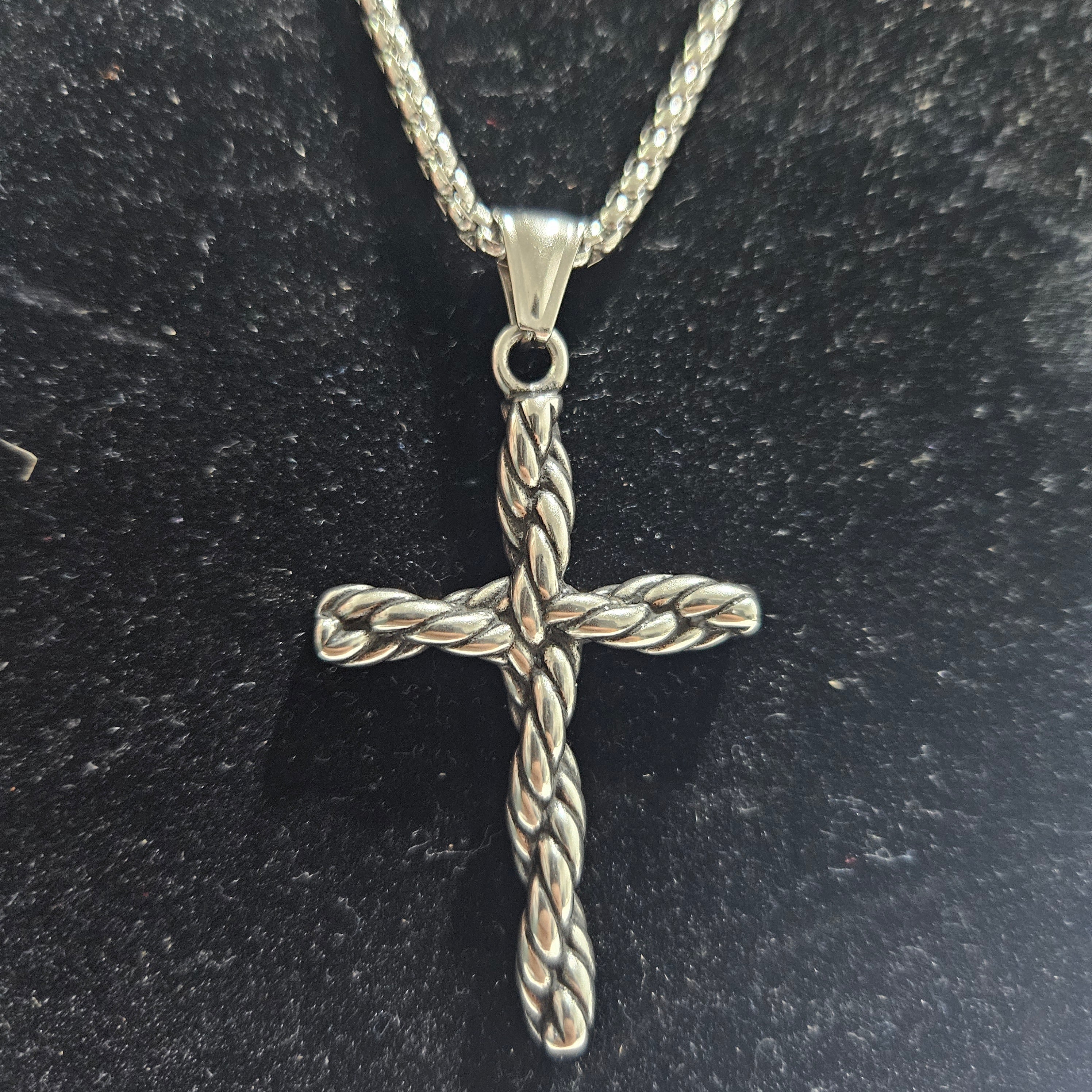 24 Inch Rope Twist Cross